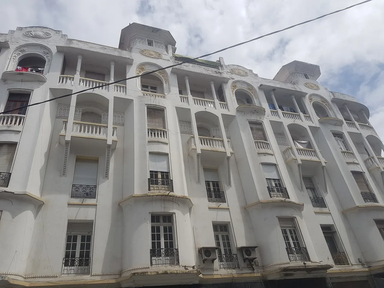 عمارة على طراز آرت ديكو بوسط الدار البيضاء